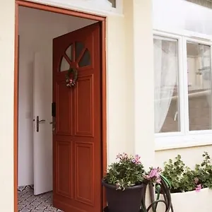  Bed & Breakfast Madame Paris